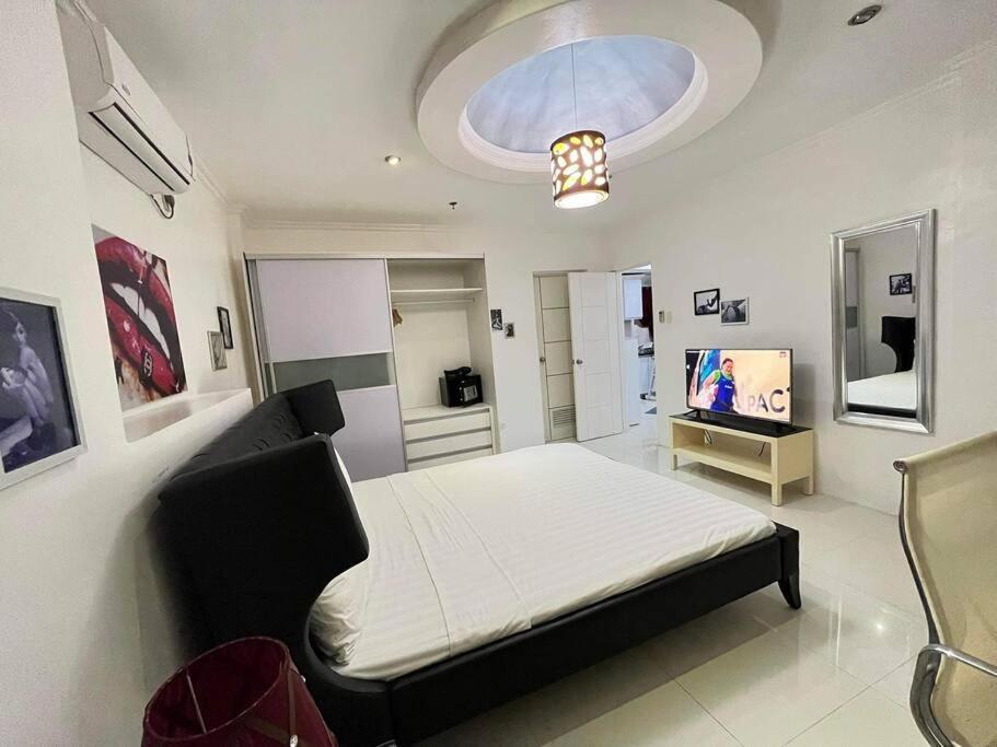Kandi Big 1 Bedroom King Bed, Free Housekeeping, Wi-Fi Angeles Luaran gambar