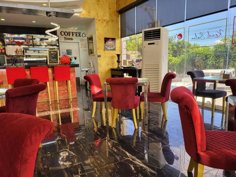 Kandi Big 1 Bedroom King Bed, Free Housekeeping, Wi-Fi Angeles Luaran gambar