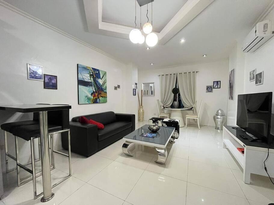 Kandi Big 1 Bedroom King Bed, Free Housekeeping, Wi-Fi Angeles Luaran gambar