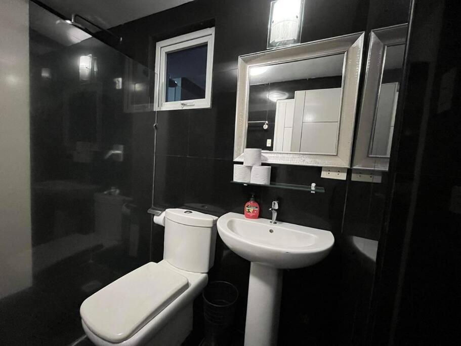 Kandi Big 1 Bedroom King Bed, Free Housekeeping, Wi-Fi Angeles Luaran gambar